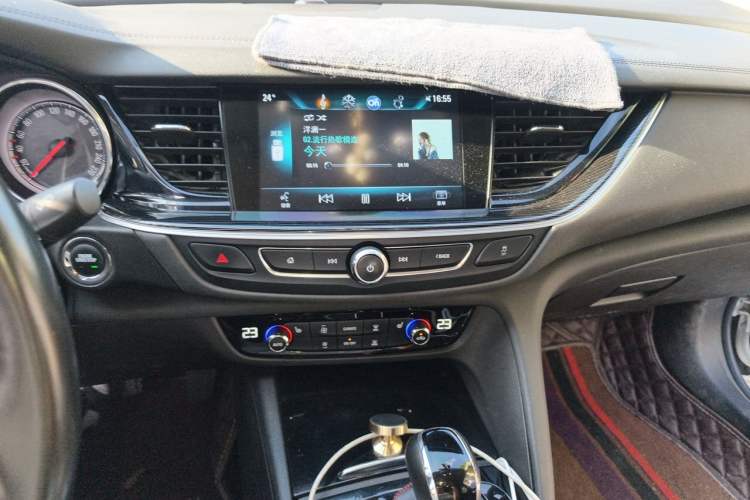 Used Buick Regal 2019 20T Elite Version China VI Standard Audio And AC Panel