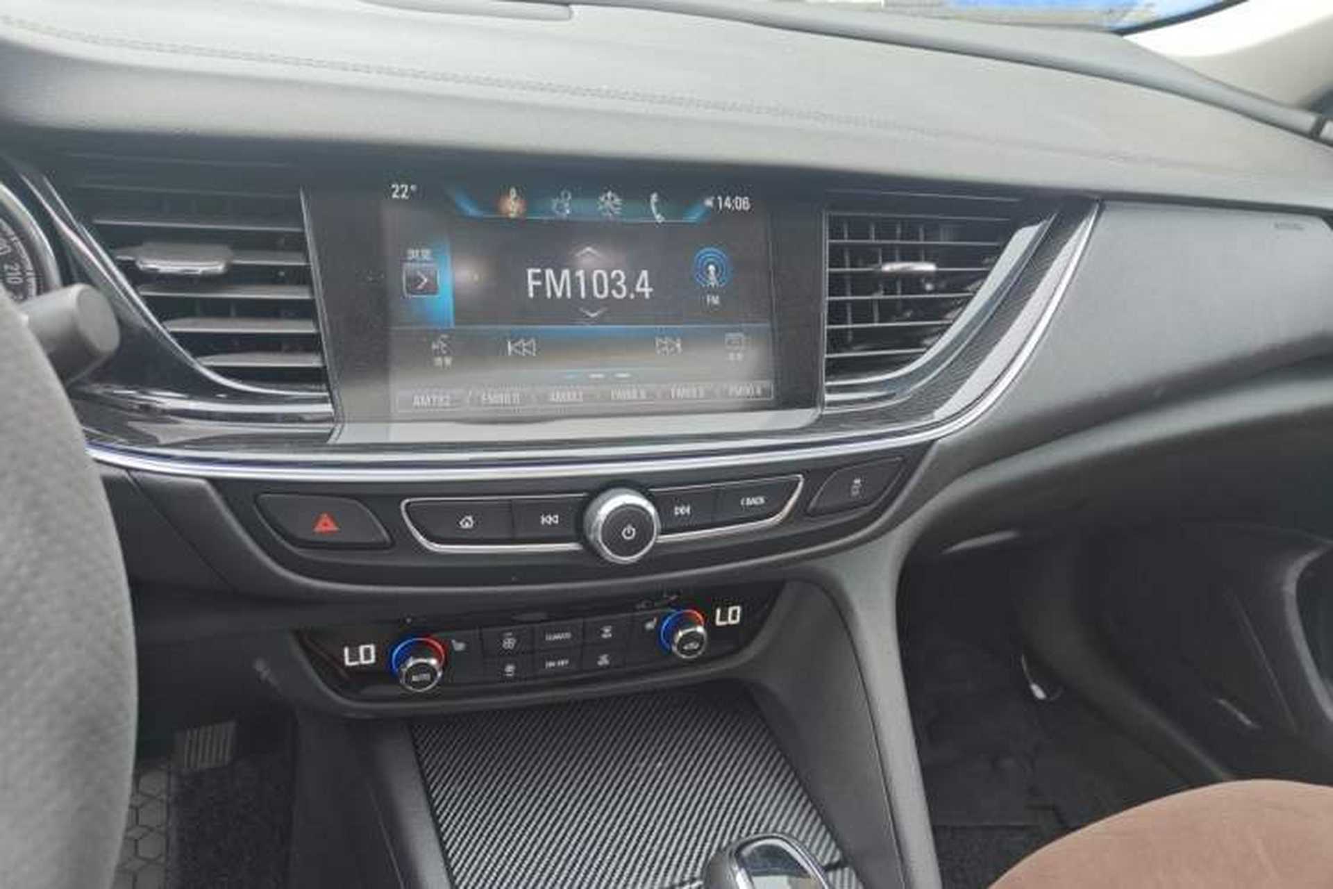 Used Buick Regal 2019 20T Elite Version China VI Standard Audio And AC Panel