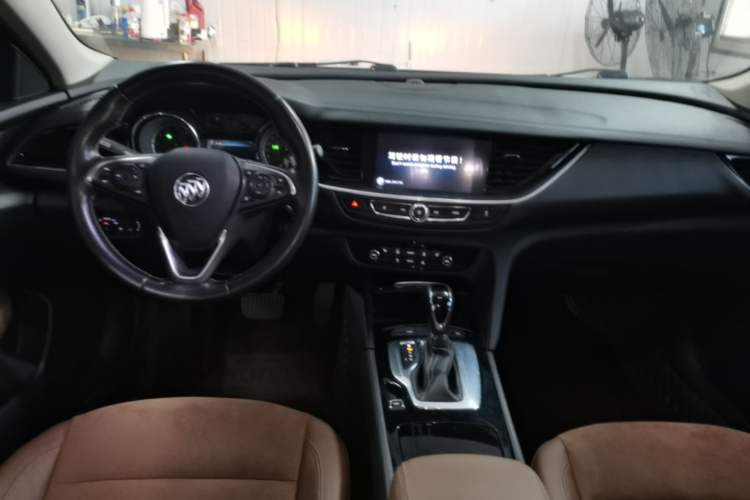 Used Buick Regal 2019 20T Elite Version China VI Standard Audio And AC Panel