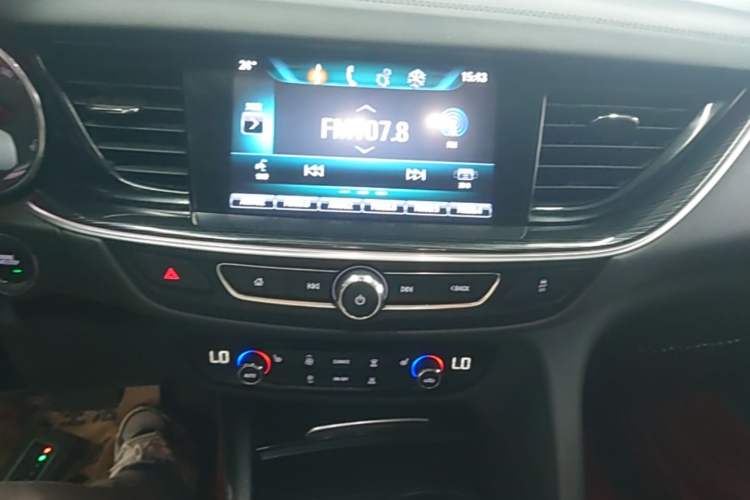 Used Buick Regal 2019 20T Elite Version China VI Standard Audio And AC Panel
