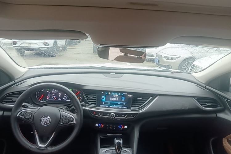 Used Buick Regal 2019 20T Elite Version China VI Standard Center Console