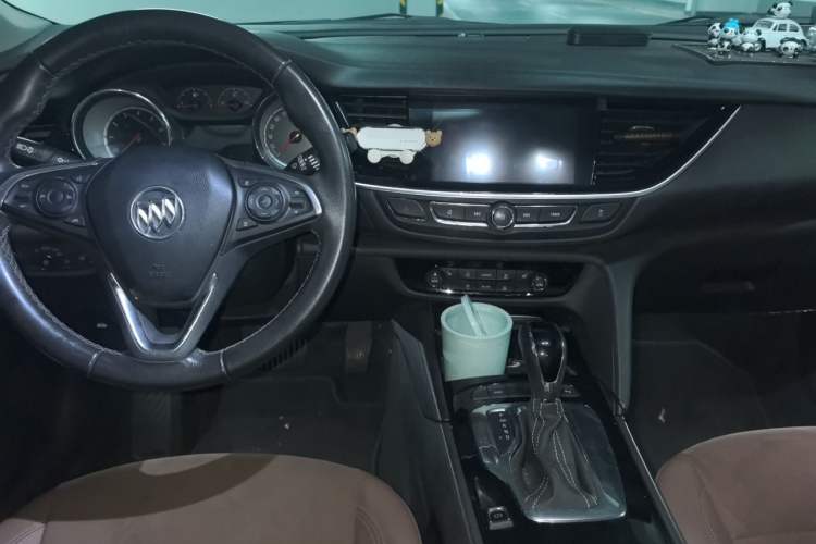 Used Buick Regal 2019 20T Elite Version China VI Standard Center Console