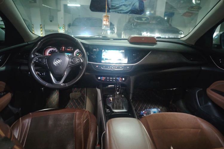 Used Buick Regal 2019 20T Elite Version China VI Standard Center Console