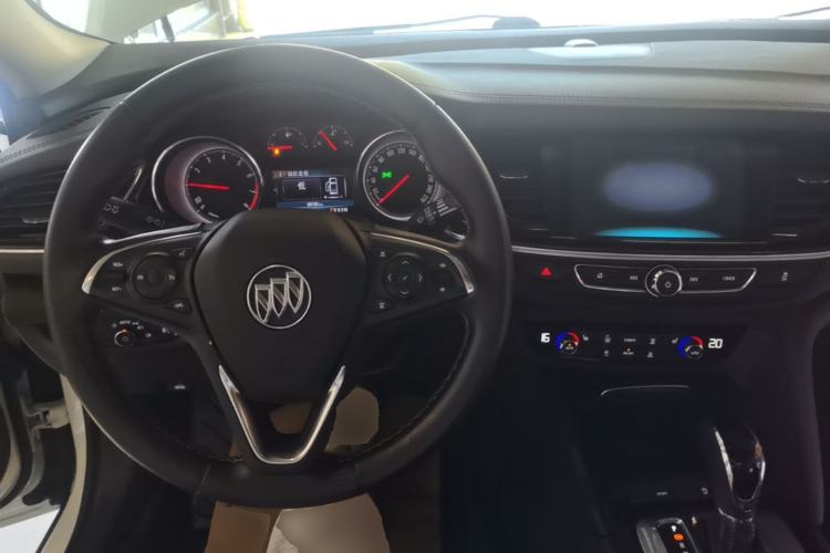 Used Buick Regal 2019 20T Elite Version China VI Standard Center Console