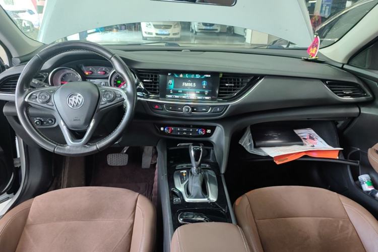 Used Buick Regal 2019 20T Elite Version China VI Standard Center Console