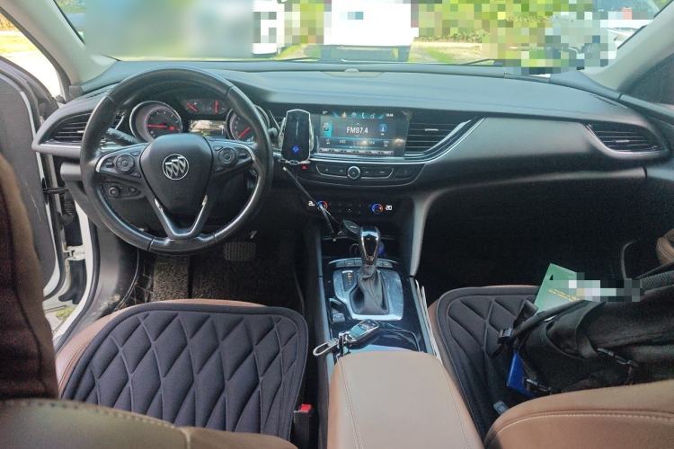 Used Buick Regal 2019 20T Luxury Model China V Standard Center Console