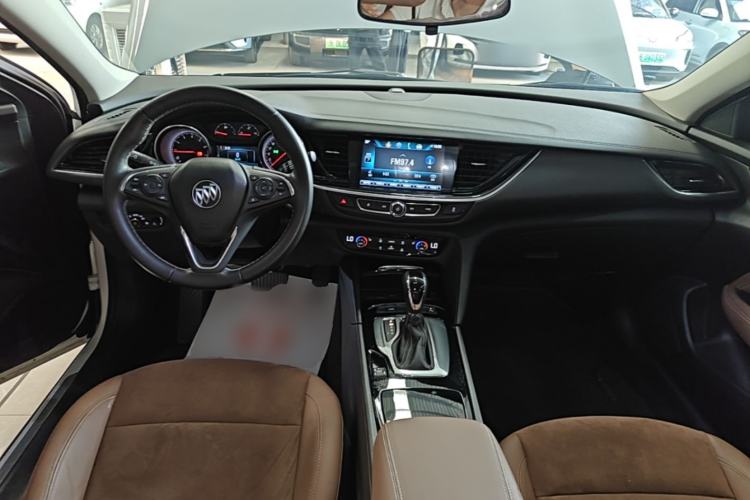 Used Buick Regal 2019 20T Elite Version China VI Standard Center Console