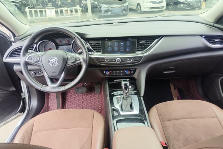 Used Buick Regal 2019 20T Elite Version China V Standard Center Console