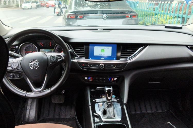 Used Buick Regal 2019 20T Elite Version China VI Standard Center Console