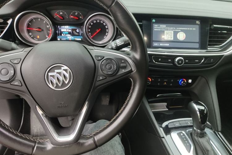 Used Buick Regal 2019 20T Elite Version China VI Standard Center Console