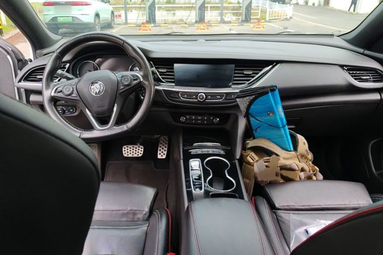 Used Buick Regal 2019 GS 28T Elite Model China VI Standard Center Console