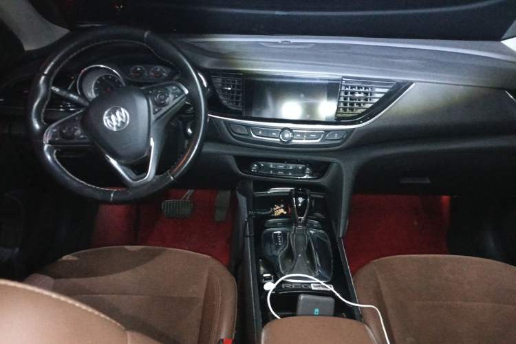 Used Buick Regal 2019 20T Luxury Model China V Standard Center Console