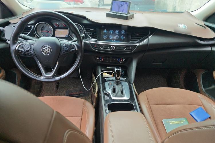 Used Buick Regal 2019 20T Elite Version China VI Standard Center Console