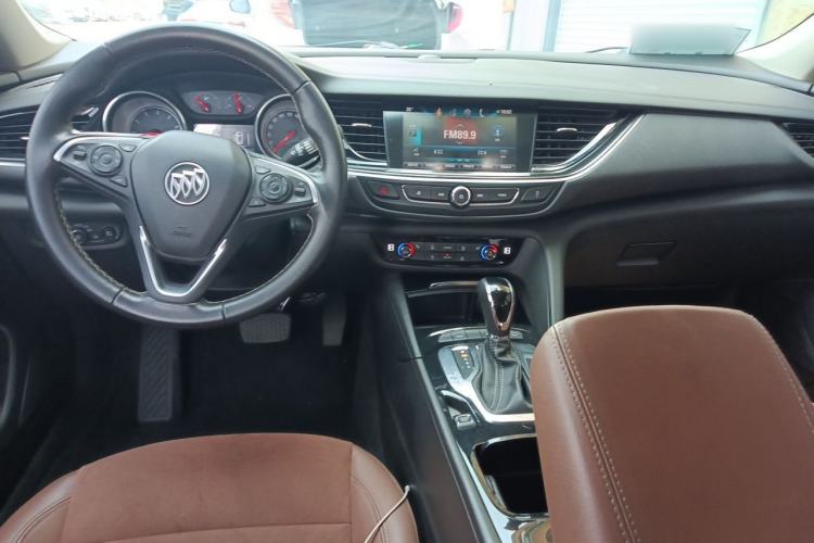Used Buick Regal 2019 20T Elite Version China V Standard Center Console