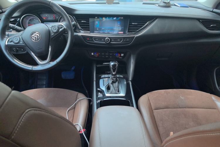 Used Buick Regal 2019 20T Luxury Model China VI Standard Center Console