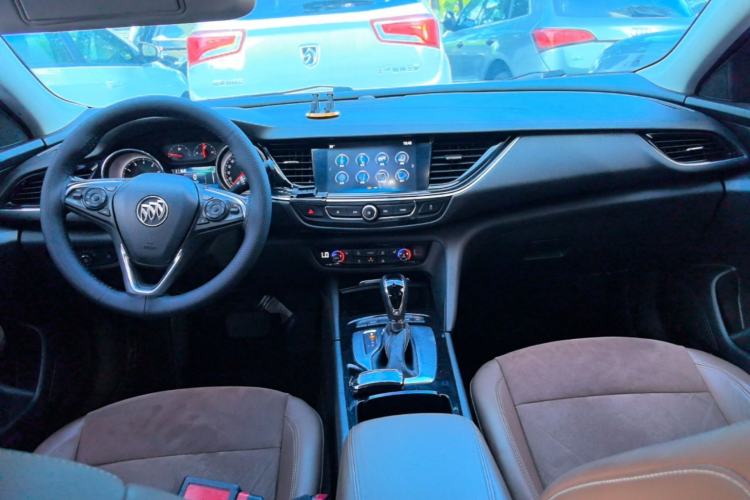Used Buick Regal 2019 20T Luxury Model China VI Standard Center Console