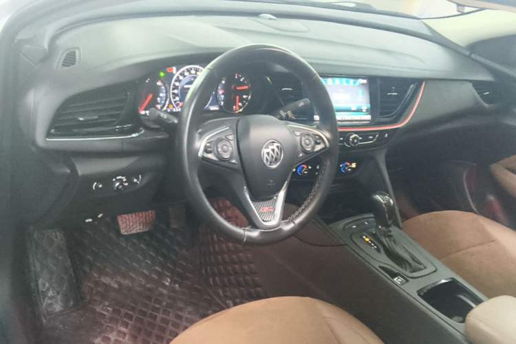 Used Buick Regal 2019 20T Elite Version China VI Standard Center Console