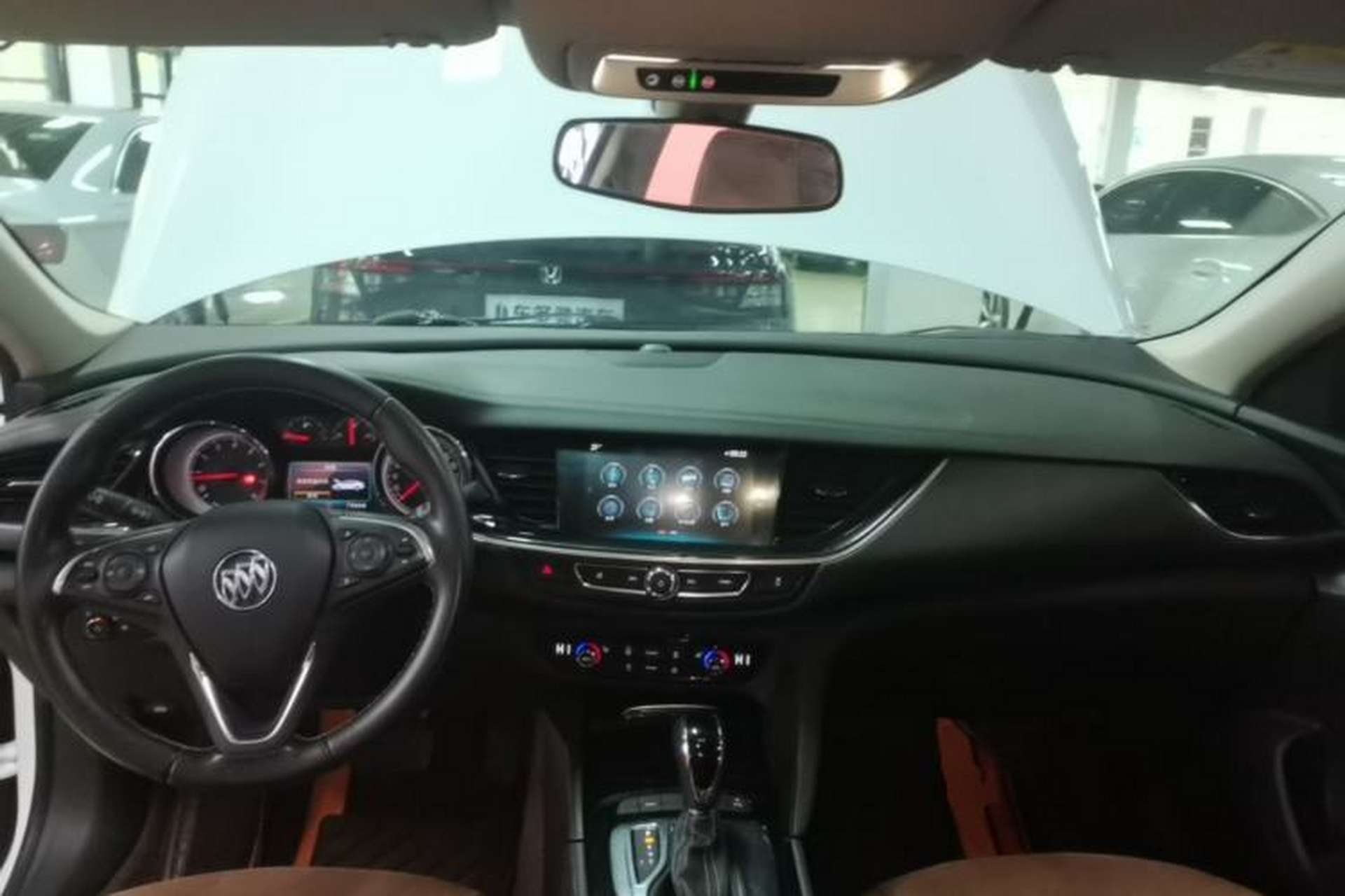 Used Buick Regal 2019 20T Elite Version China V Standard Center Console