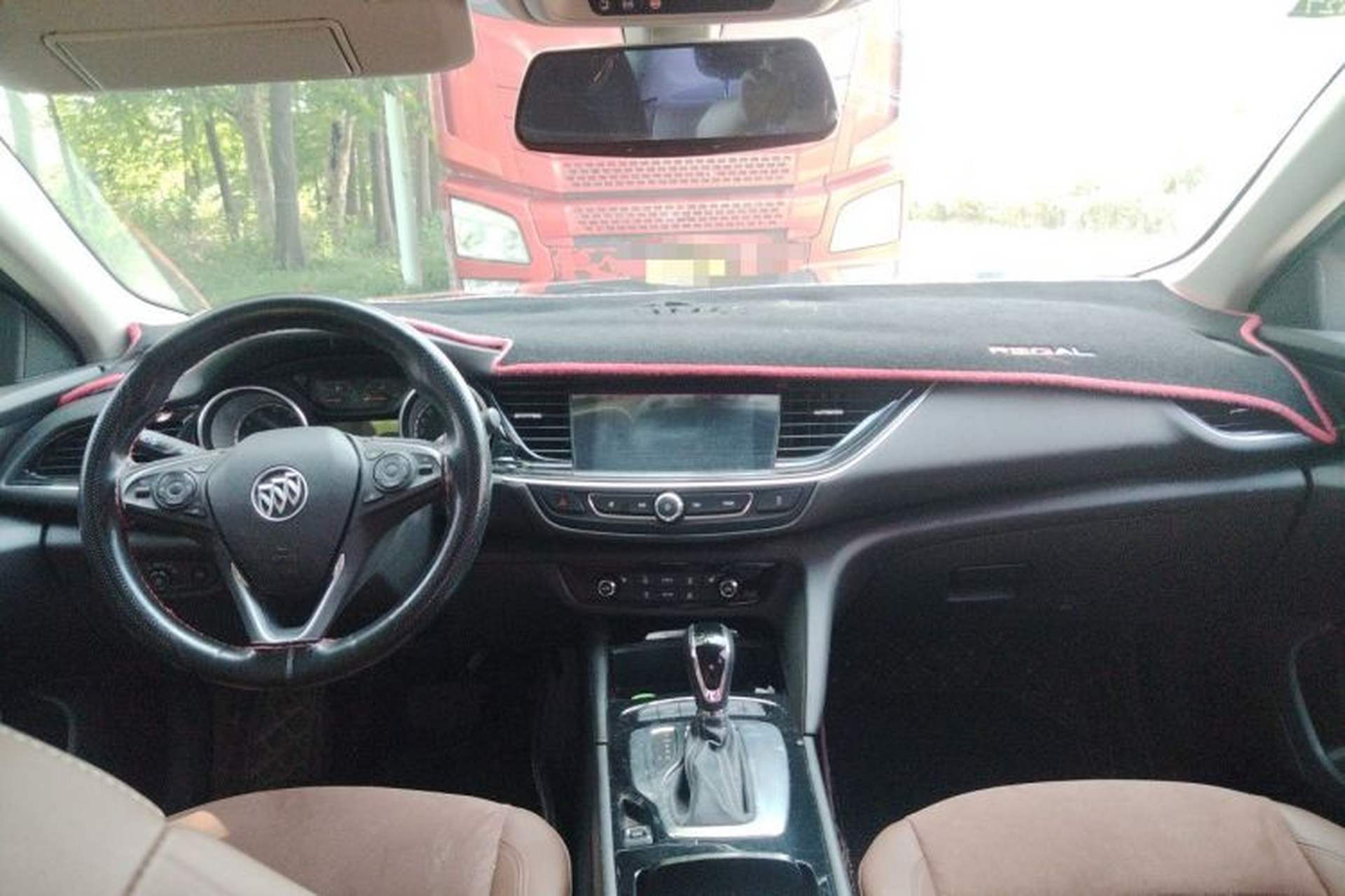 Used Buick Regal 2019 20T Luxury Model China VI Standard Center Console