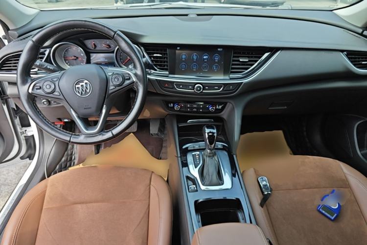 Used Buick Regal 2019 20T Elite Version China VI Standard Center Console