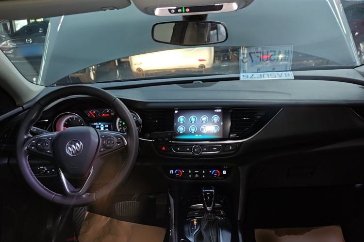 Used Buick Regal 2019 20T Elite Version China V Standard Center Console