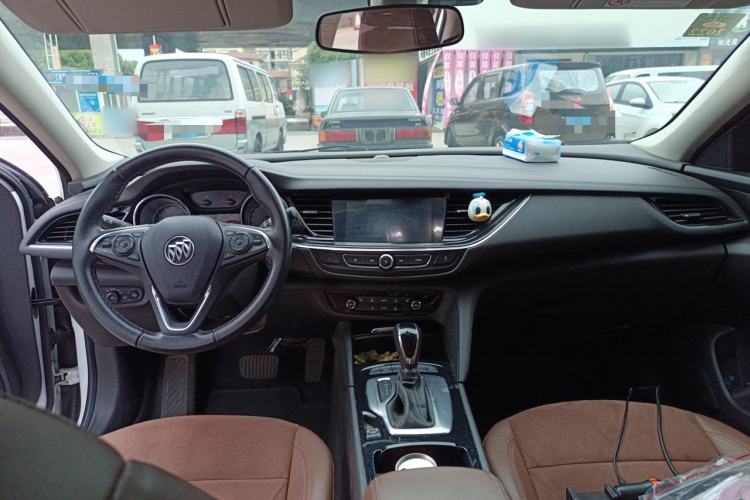Used Buick Regal 2019 20T Elite Version China VI Standard Center Console
