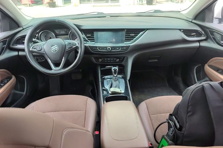 Used Buick Regal 2019 20T Elite Version China VI Standard Center Console
