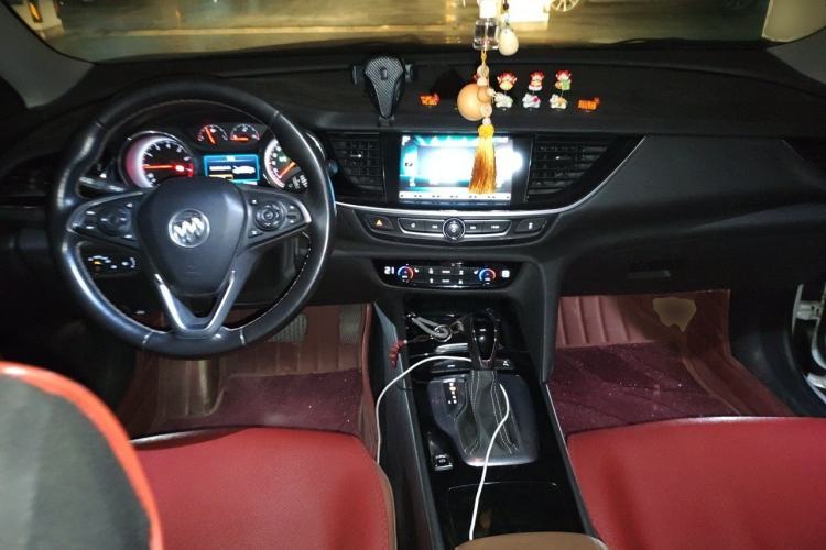 Used Buick Regal 2019 20T Elite Version China V Standard Center Console