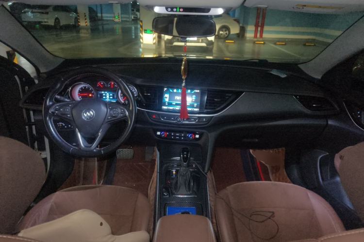 Used Buick Regal 2019 20T Elite Version China V Standard Center Console
