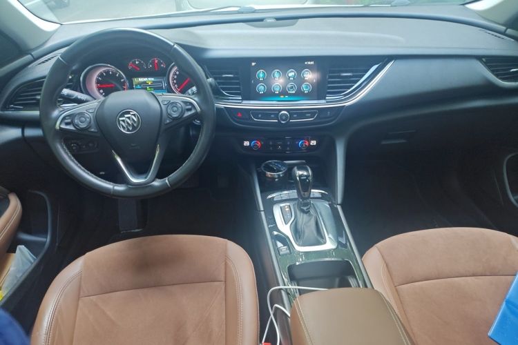 Used Buick Regal 2019 20T Elite Version China VI Standard Center Console