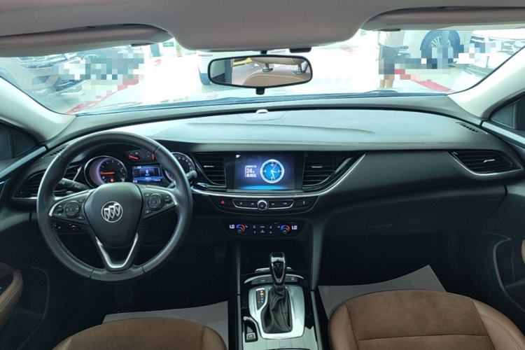 Used Buick Regal 2019 20T Elite Version China VI Standard Center Console