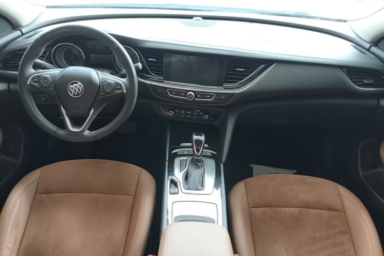 Used Buick Regal 2019 20T Elite Version China VI Standard Center Console