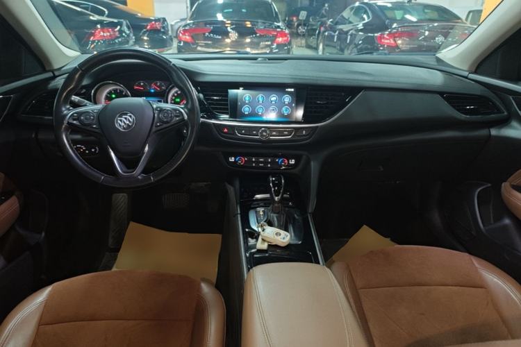 Used Buick Regal 2019 20T Elite Version China VI Standard Center Console