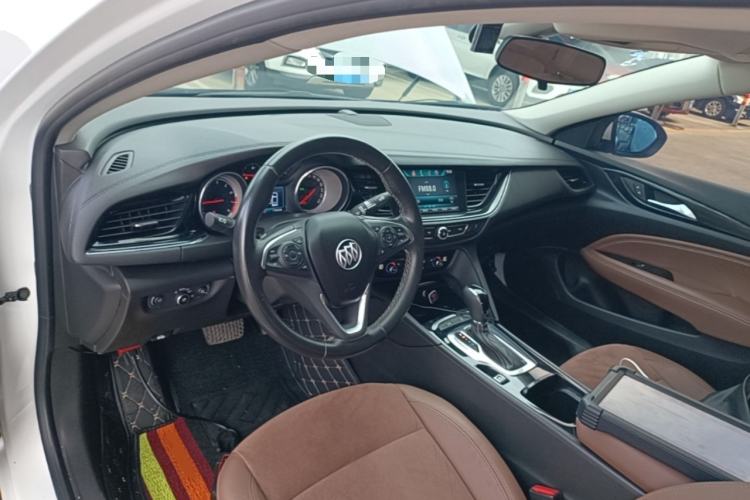 Used Buick Regal 2019 20T Elite Version China VI Standard Center Console