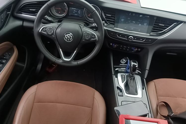Used Buick Regal 2019 20T Elite Version China VI Standard Center Console