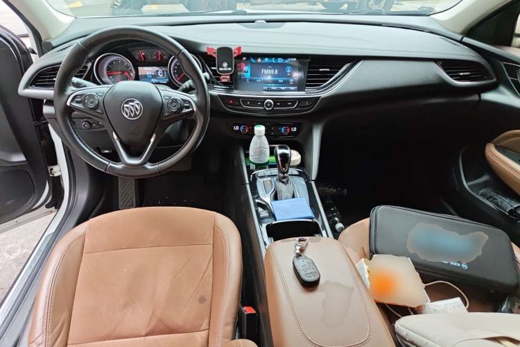 Used Buick Regal 2019 20T Elite Version China VI Standard Center Console