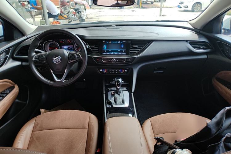 Used Buick Regal 2019 20T Elite Version China VI Standard Center Console