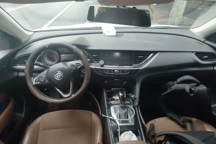 Used Buick Regal 2019 20T Elite Version China VI Standard Center Console