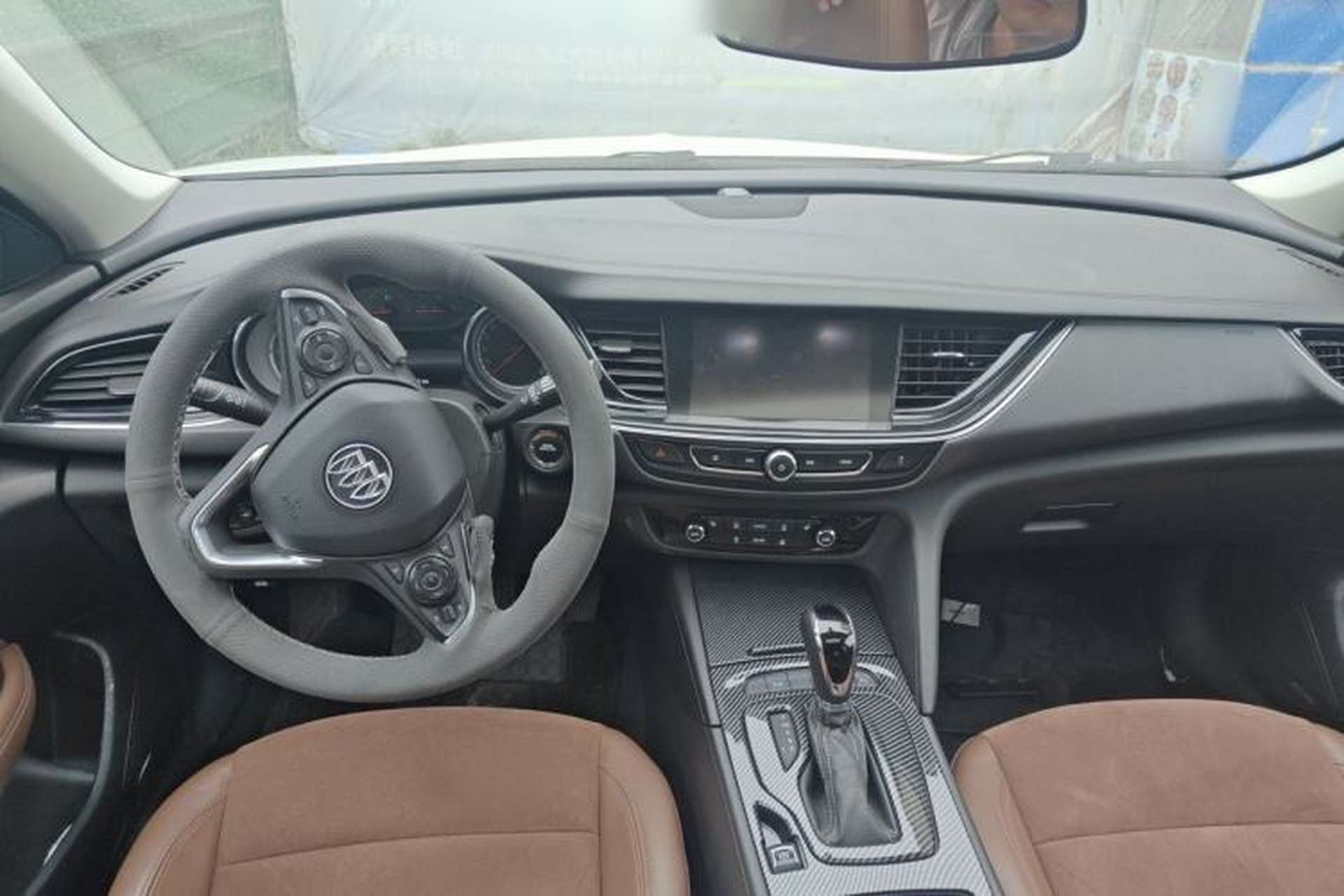 Used Buick Regal 2019 20T Elite Version China VI Standard Center Console