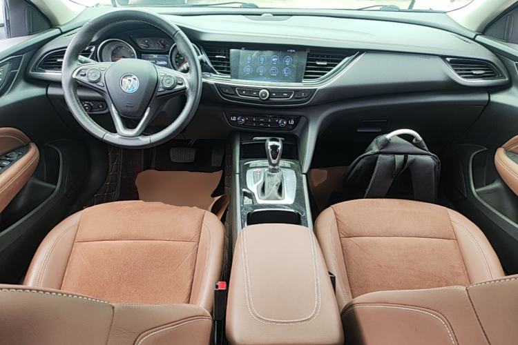 Used Buick Regal 2019 Revised 20T Luxury Version China VI Standard Center Console