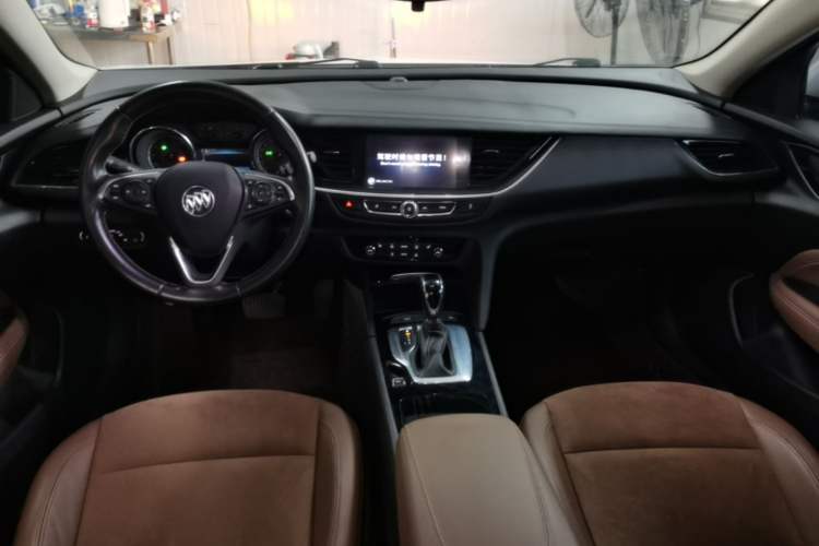 Used Buick Regal 2019 20T Elite Version China VI Standard Center Console