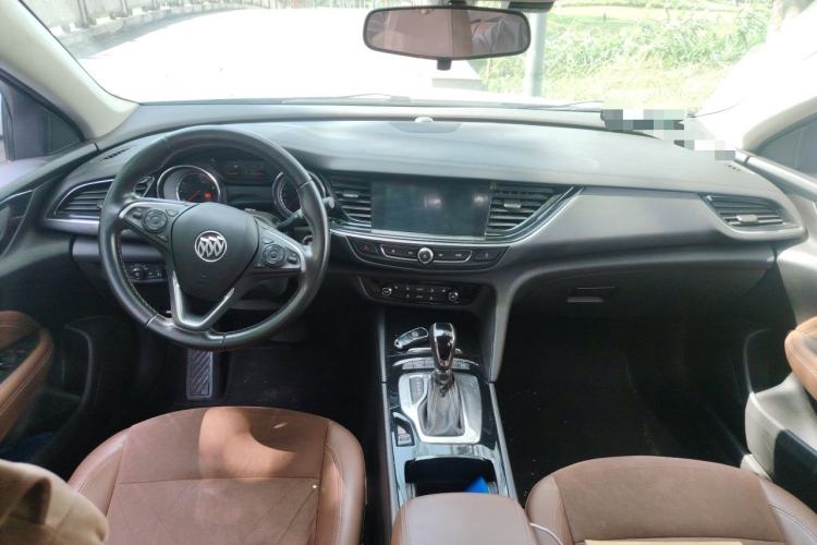 Used Buick Regal 2019 20T Elite Version China VI Standard Center Console