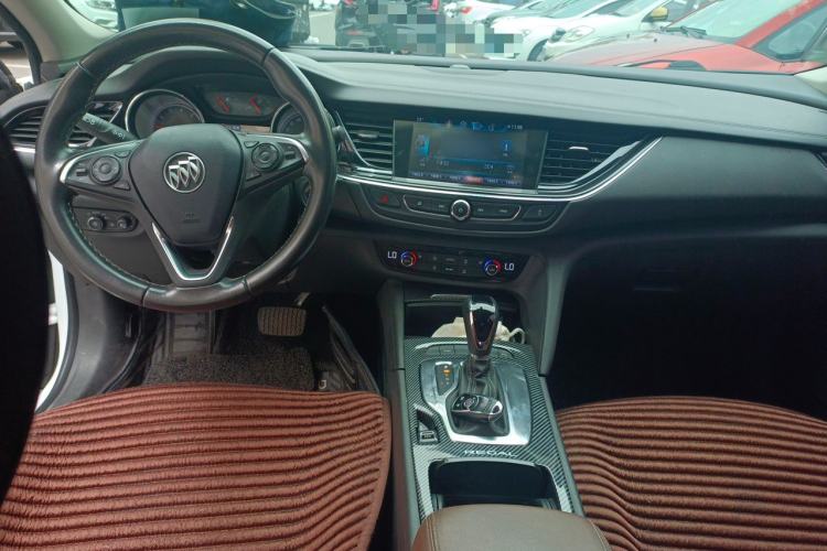 Used Buick Regal 2019 20T Elite Version China VI Standard Center Console