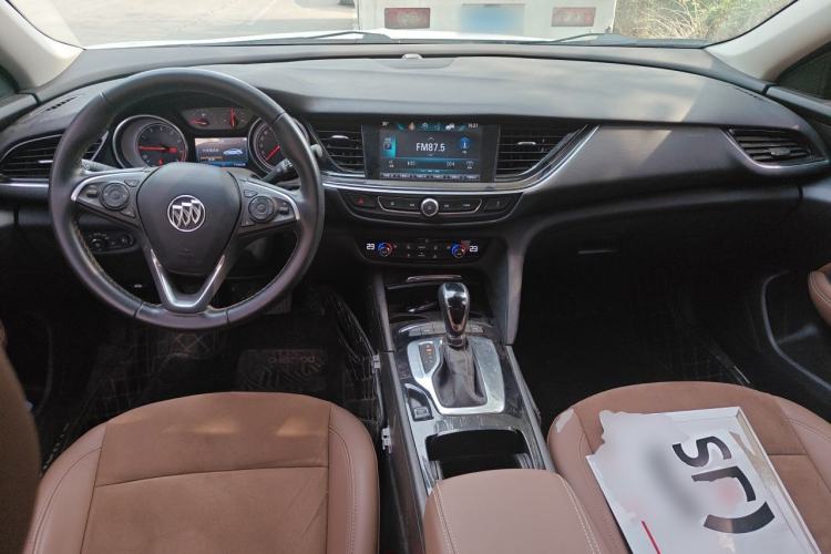 Used Buick Regal 2019 20T Elite Version China VI Standard Center Console