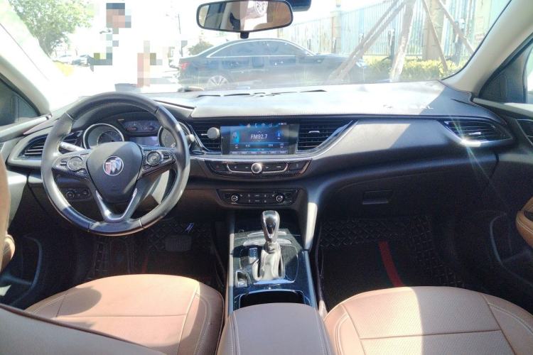 Used Buick Regal 2019 20T Elite Version China VI Standard Center Console