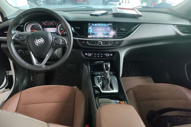 Used Buick Regal 2019 20T Elite Version China VI Standard Center Console