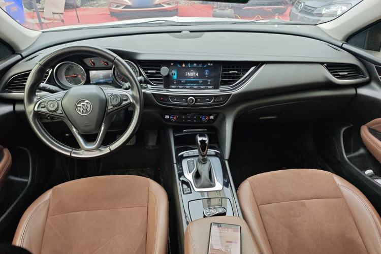Used Buick Regal 2019 20T Elite Version China V Standard Center Console
