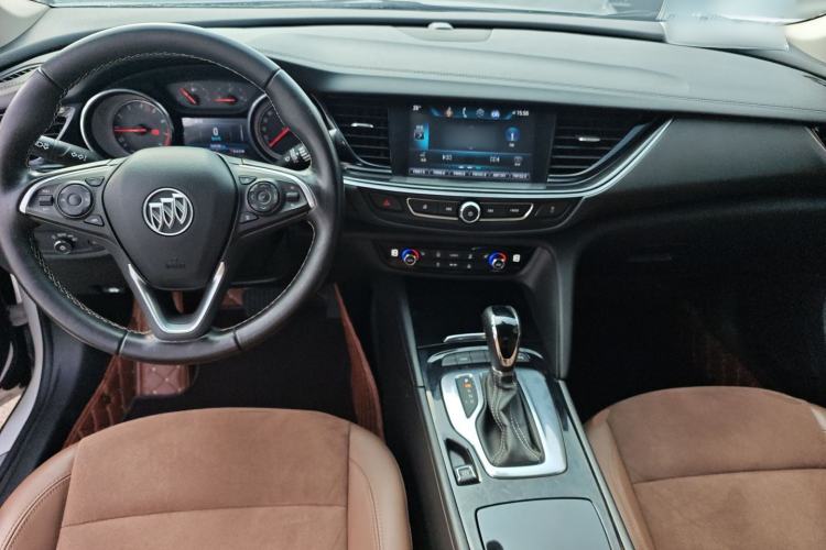 Used Buick Regal 2019 Revised 20T Luxury Version China VI Standard Center Console