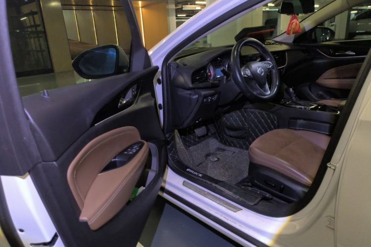 Used Buick Regal 2019 Revised 20T Luxury Version China VI Standard Driver Seat