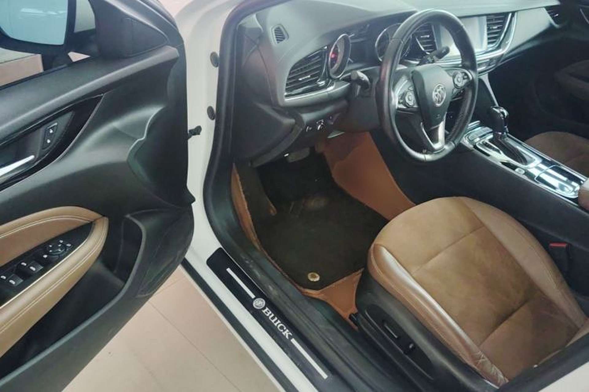 Used Buick Regal 2019 20T Elite Version China VI Standard Driver Seat